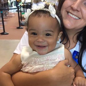 Meet your Posher, Crystal